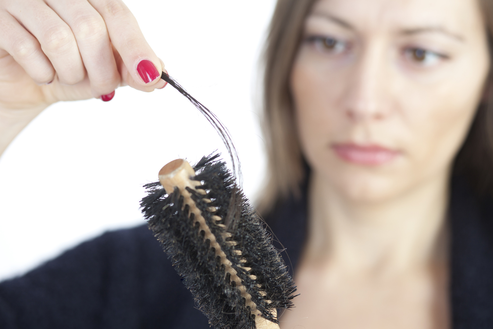 Biotina, ayuda a detener la caída del cabello